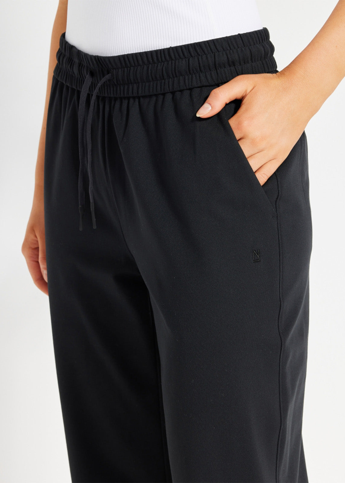 Travel Cropped Wide Leg Pant